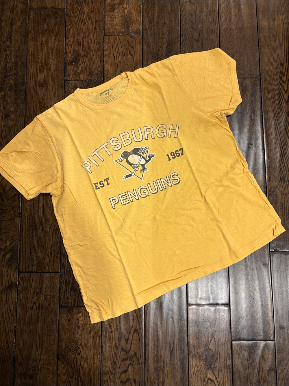 Men’s Pittsburgh Penguins Yellow Graphic Tee